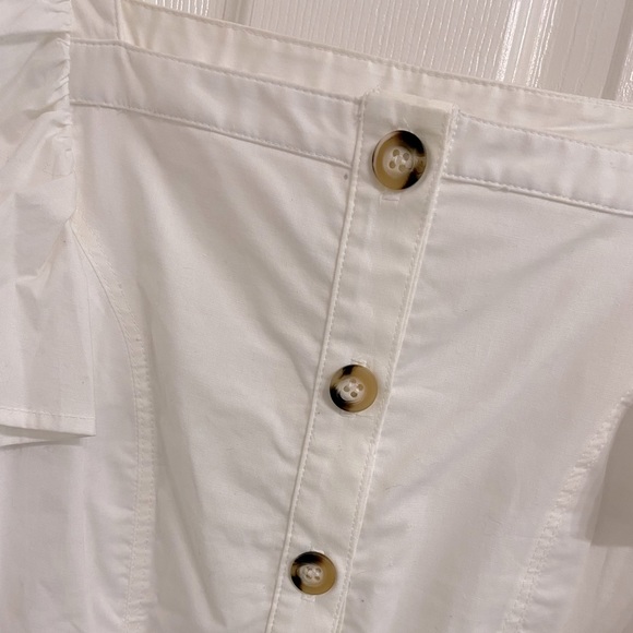 Pixie Market White Top with Ruffle arms size Small - Picture 4 of 4